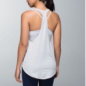 Lululemon 105 F Singlet in Silver